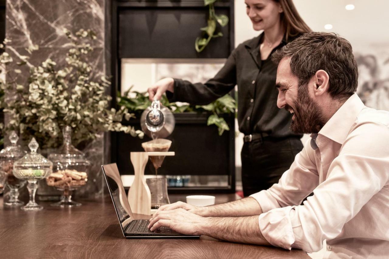 Athens4 Hotel Екстериор снимка